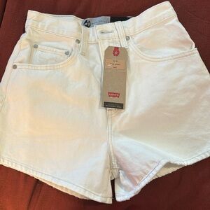 Levi’s Mom shorts